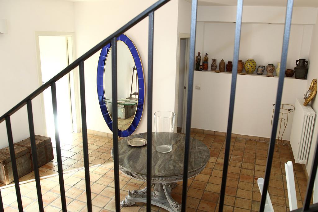 Torre Di Sebastiano Daire Gaggi Oda fotoğraf